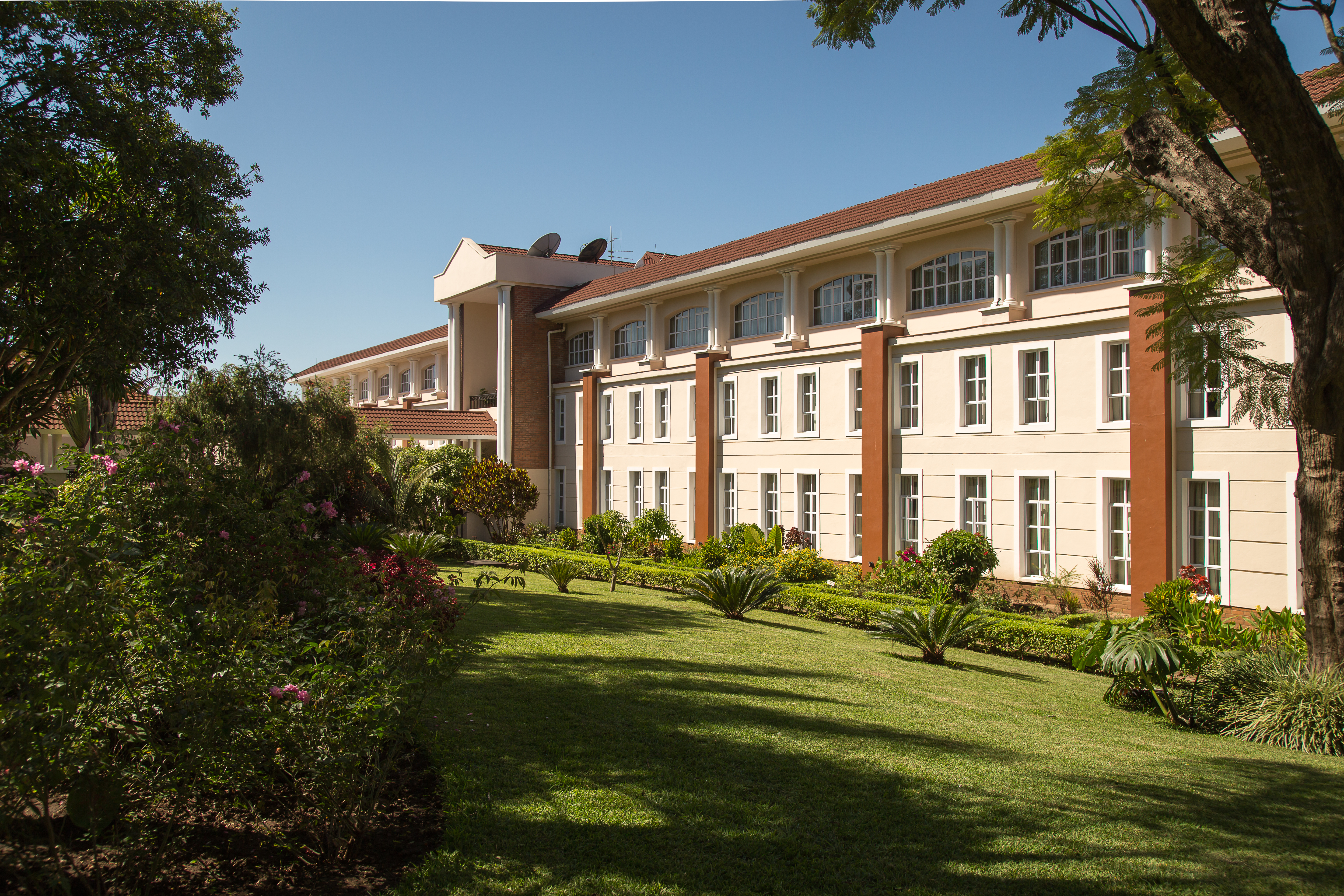 A gateway to the warm heart of Malawi, this hotel is situated in the central business district of Blantyre and ideal for business travellers and holidaymakers alike. 