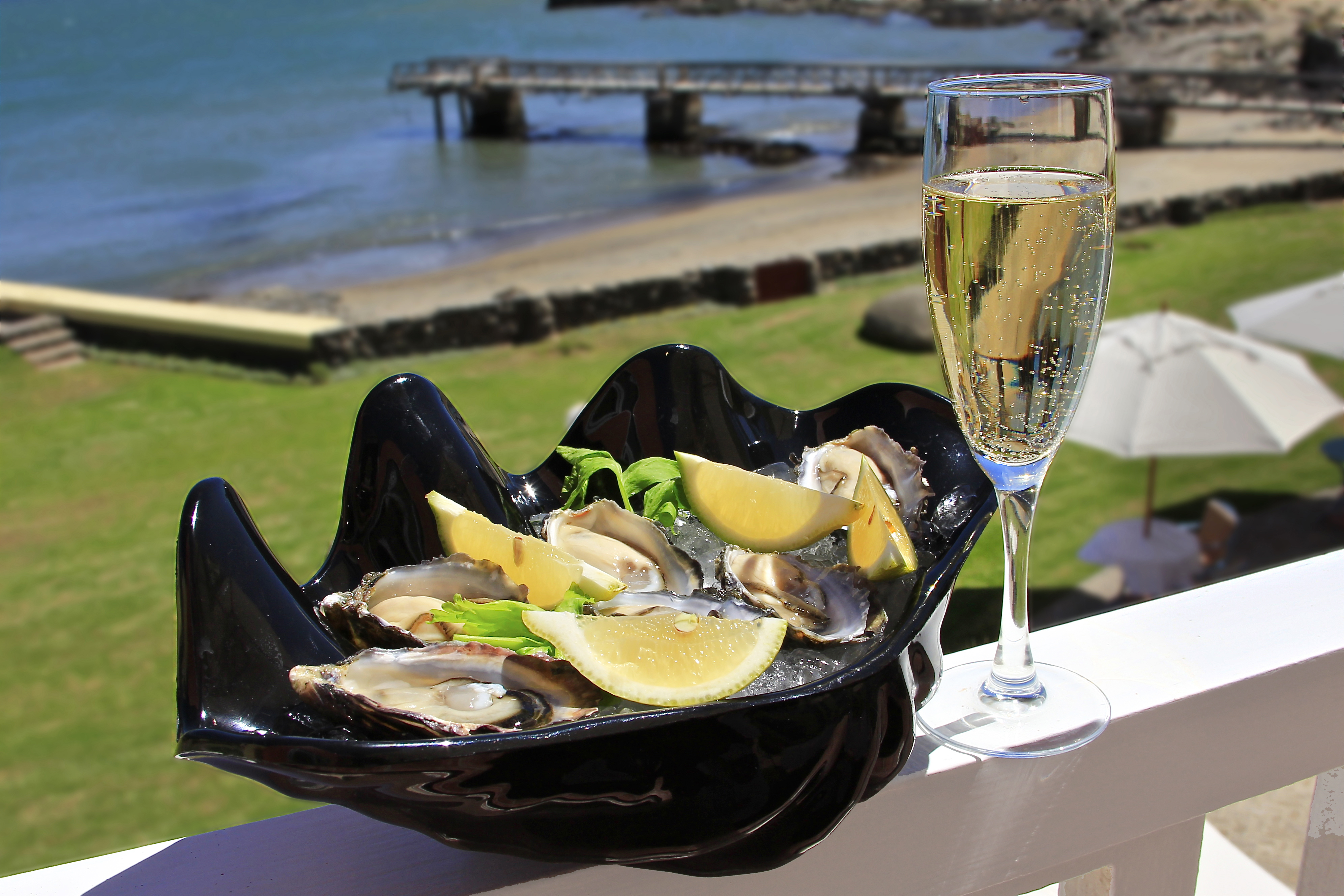 CRAYFISH BAR & LOUNGE