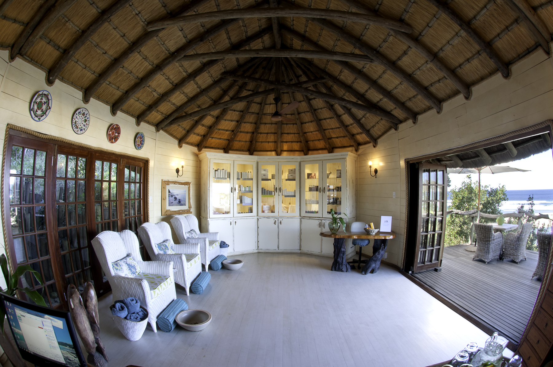 Being the gateway to the spa; this area is of vital importance and has been designed to create a very relaxed serene atmosphere. 