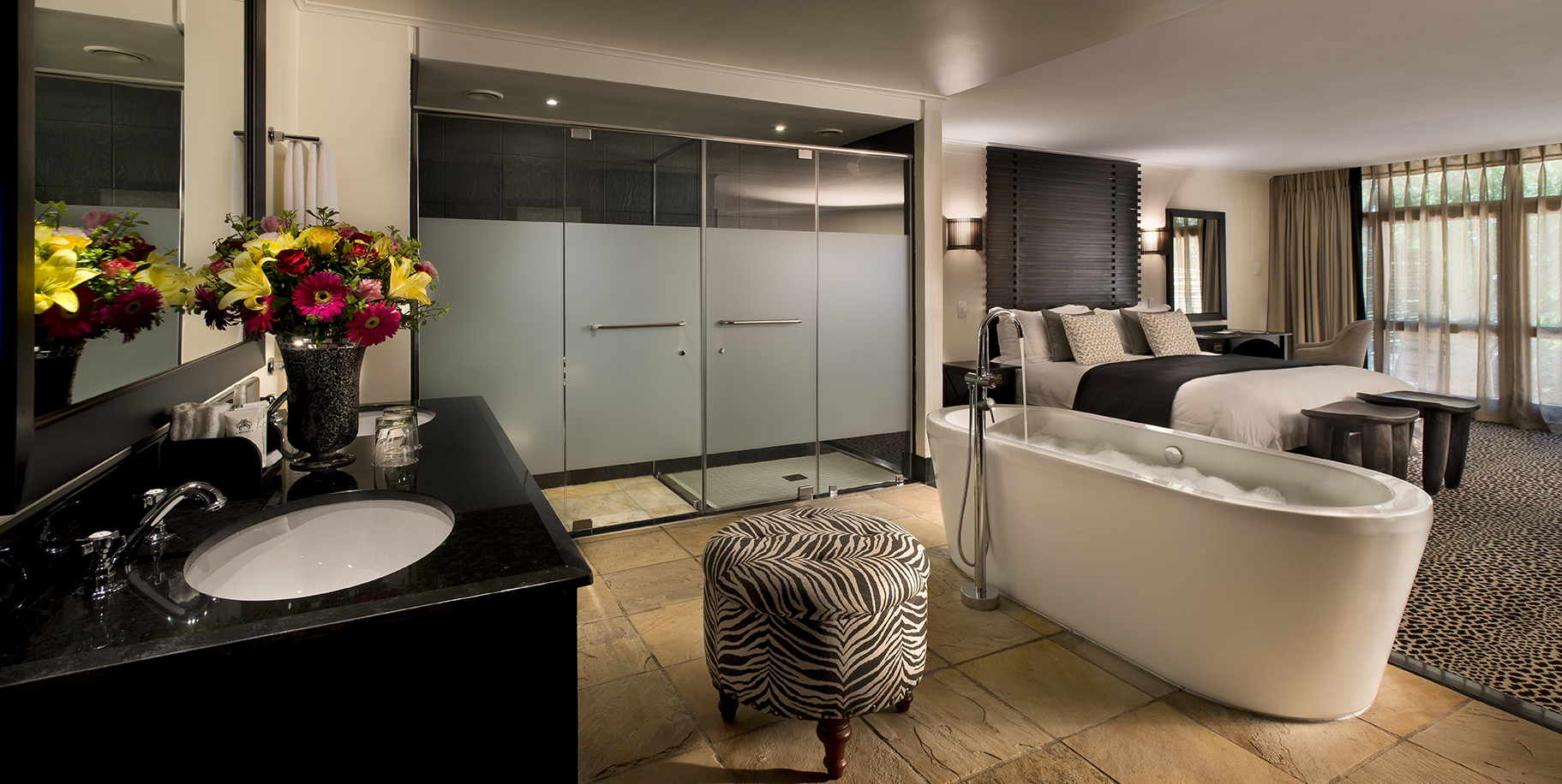 Executive Suite Bathroom 