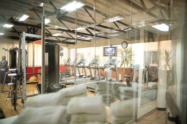 24 hrs open with certified trainers