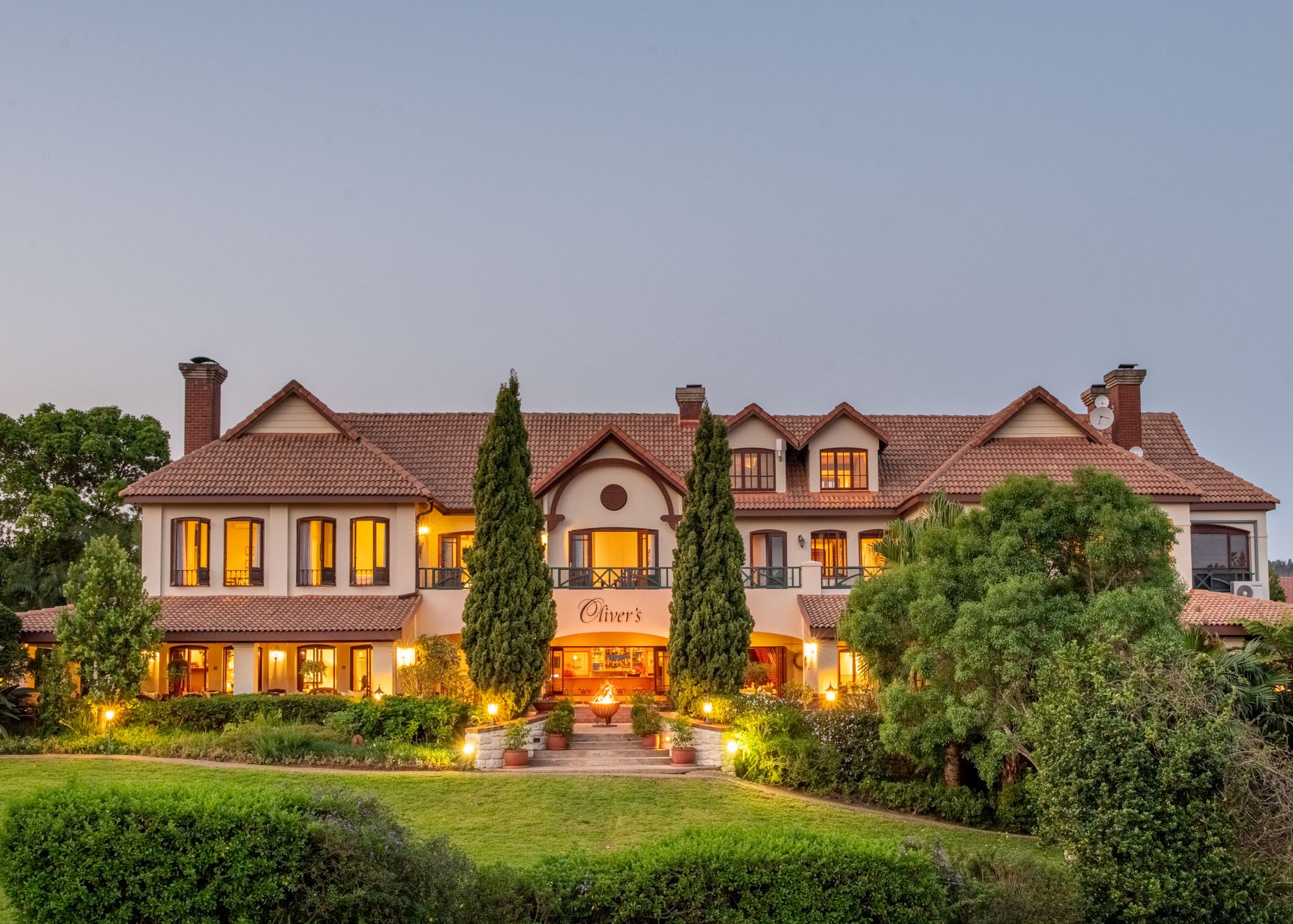 Oliver's Restaurant and Lodge, Hazyview & Surrounds | Timbuktu Travel