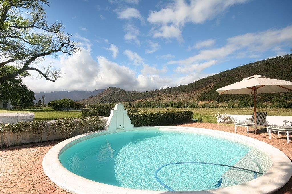 Beautiful pool area overlooking vineyards and mountains