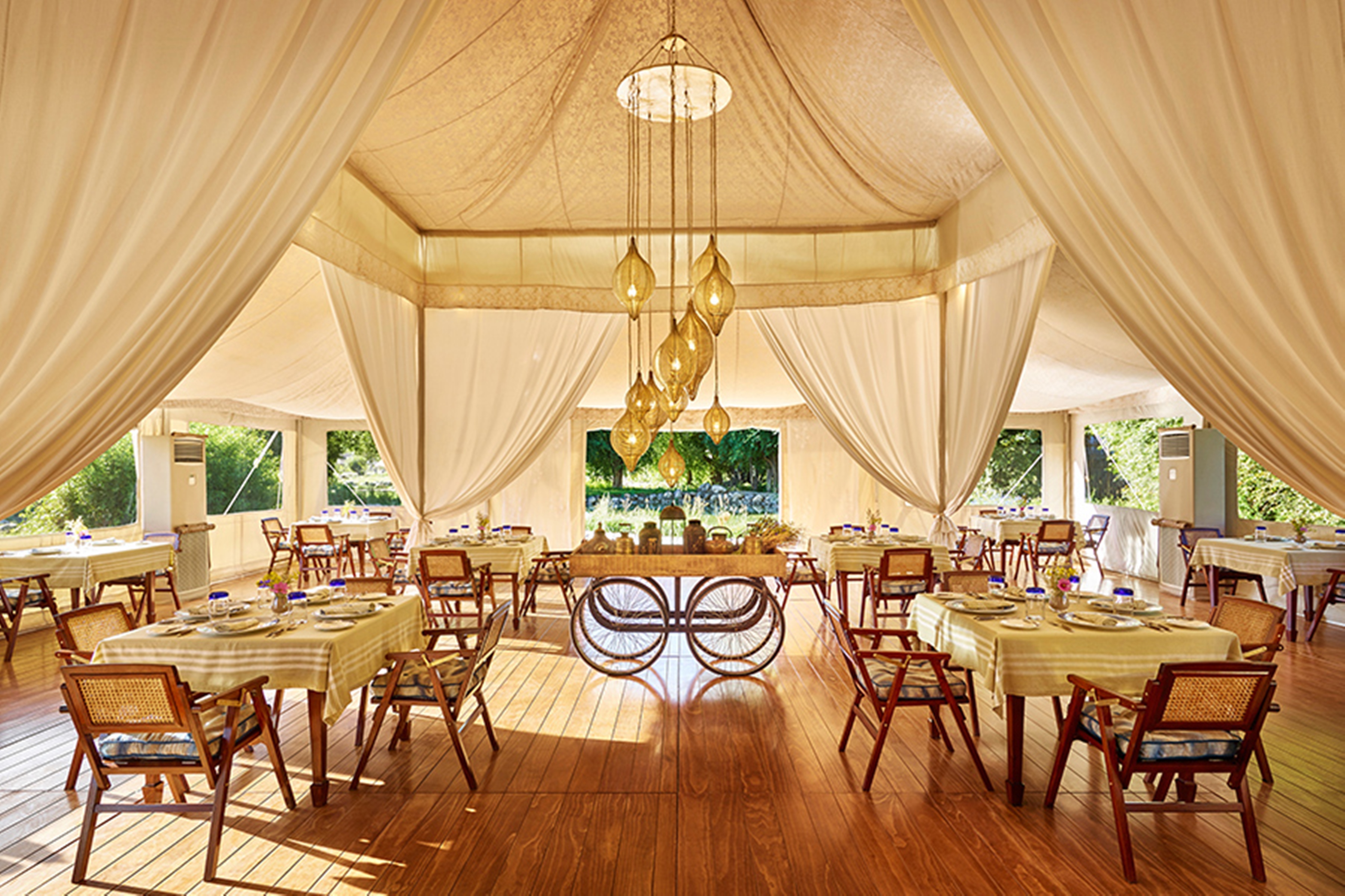 The Ultimate Travelling Camp presents you an opportunity to partake in the best of culinary delights in the wilderness and thin airs of Ladakh.  Quench the desires of the epicurean in you as our chef and his team pampers you with his family recipes , interspersed with fusion cuisine. The cuisine is simply outstanding with drinks to match.Dining Tent with indoor and outdoor sitting, Fresh and unprocessed local produce, International, national, as well as local cuisine, In-house bakery, Our chefs prepare meals that accommodate your dietary requirements, if any.  Complimentary house culinary lessons