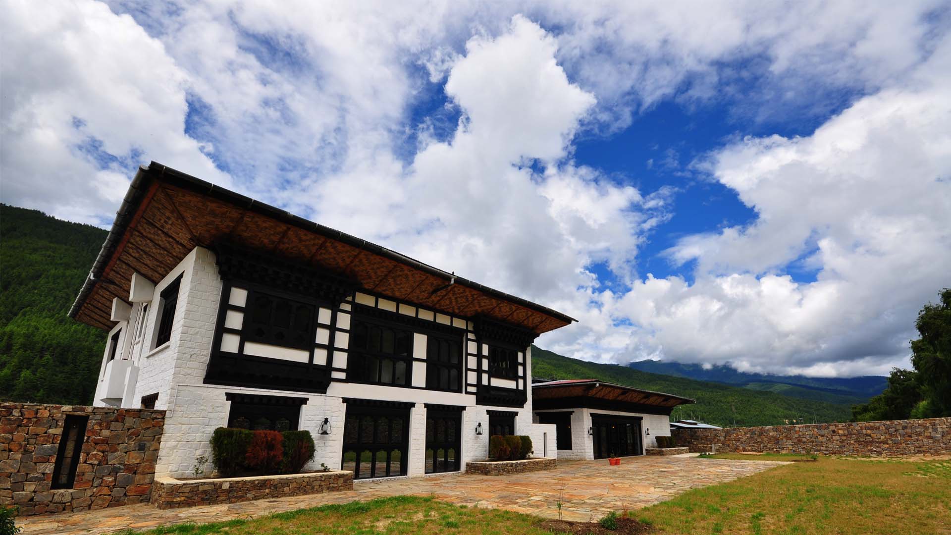 The Village Lodge Jalikhar, Bumthang | Timbuktu Travel