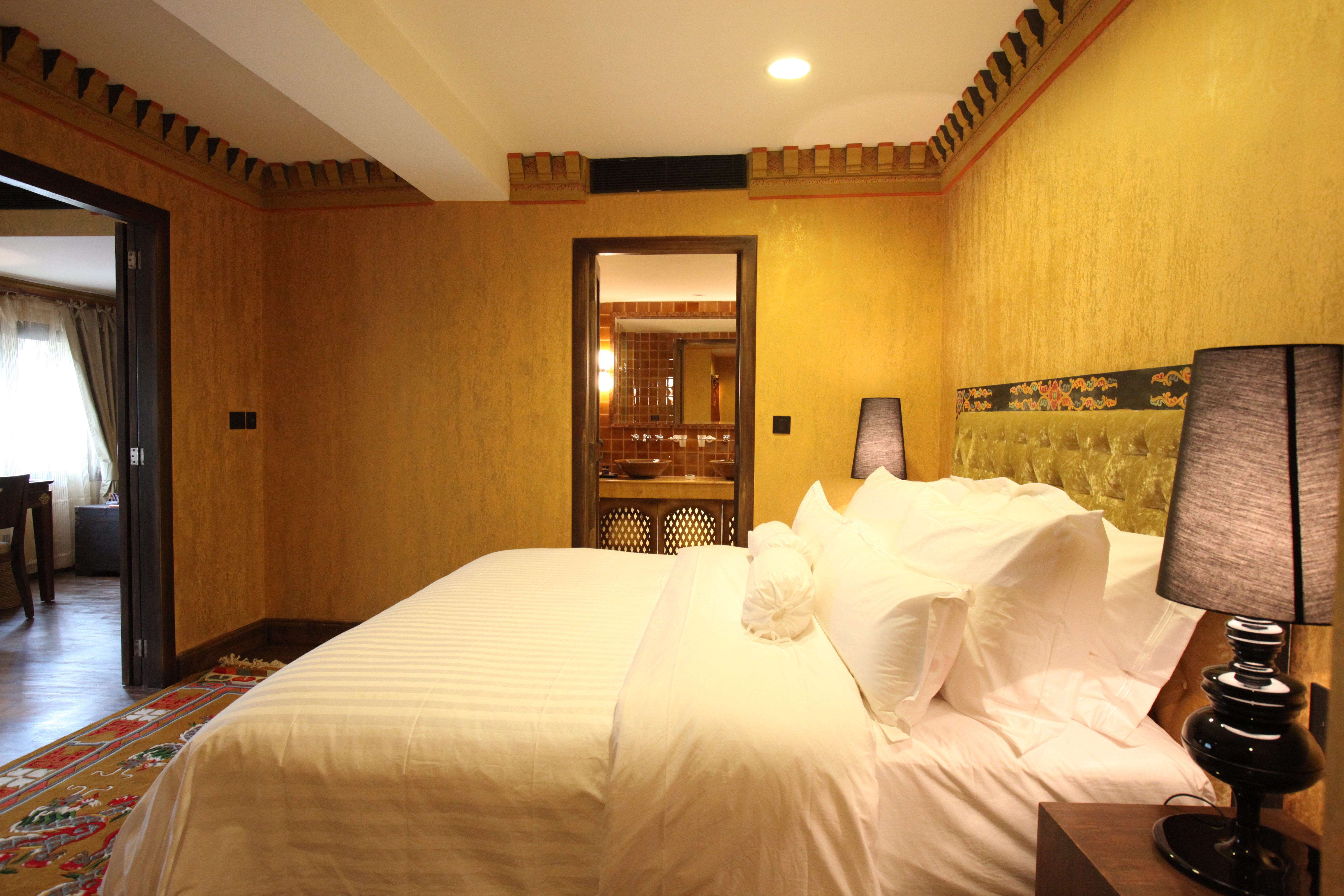 GOLD ROOM - THE SUITE