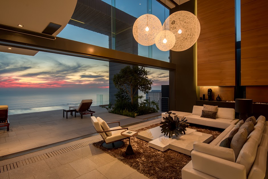 Designed by world-renowned architecture firm SAOTA, Pentagon is considered to be the new benchmark in contemporary seaside living. The villa is private and quiet with superior security, offers incredible unobstructed sea views and luxurious design, all in a highly desirable location.