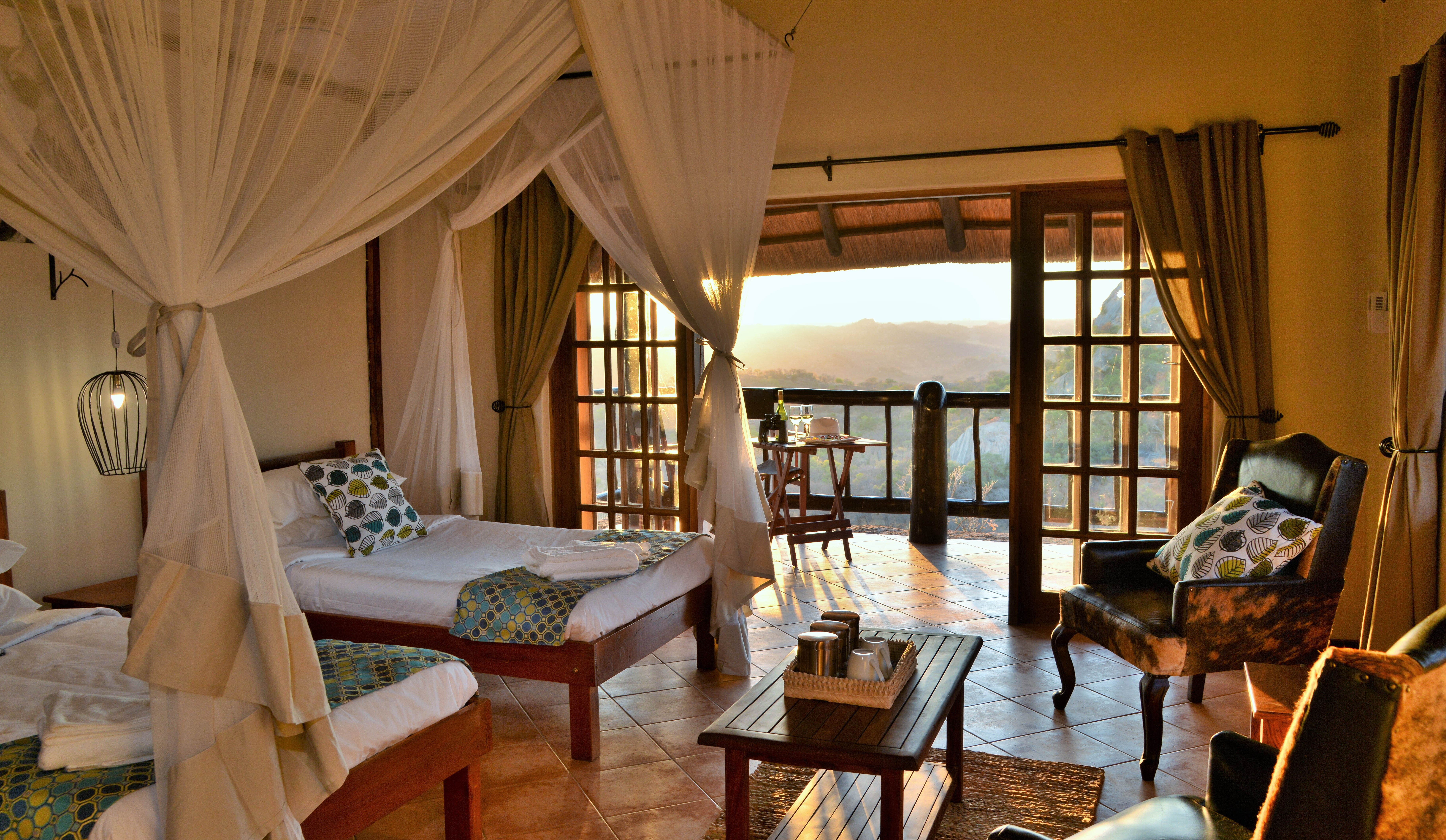  Twin bedroom with views