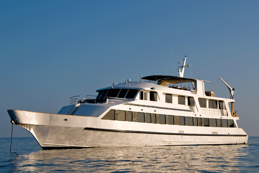 M/Y Integrity, Isla Santa Cruz | Timbuktu Travel