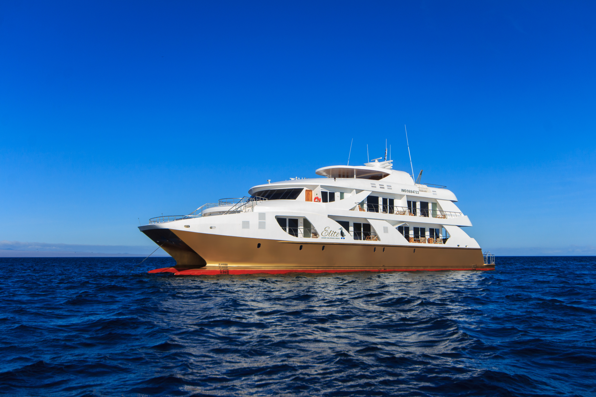 Elite Luxury Yacht, San Cristobal | Timbuktu Travel