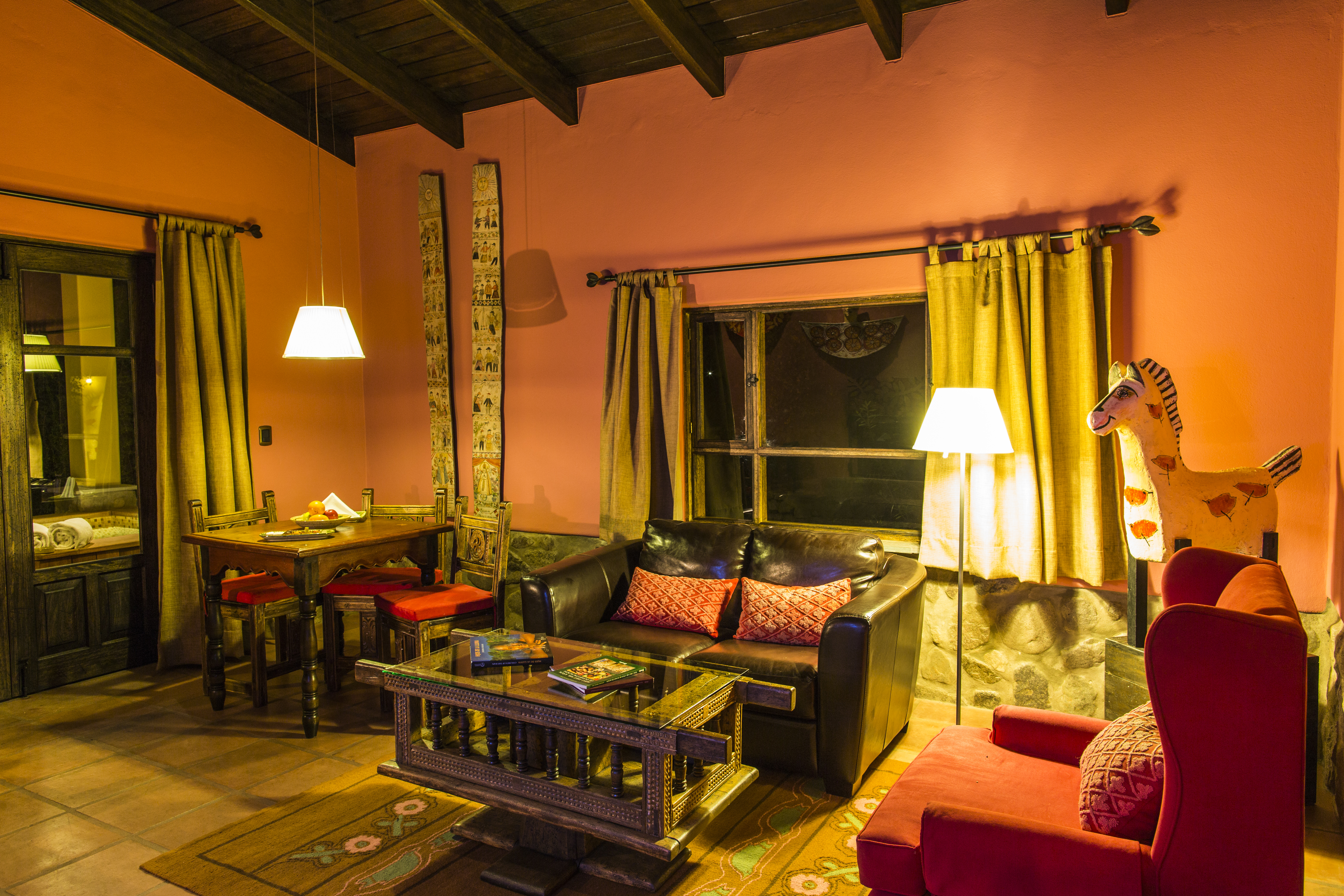 Peruvian art bestow us the character of Peru