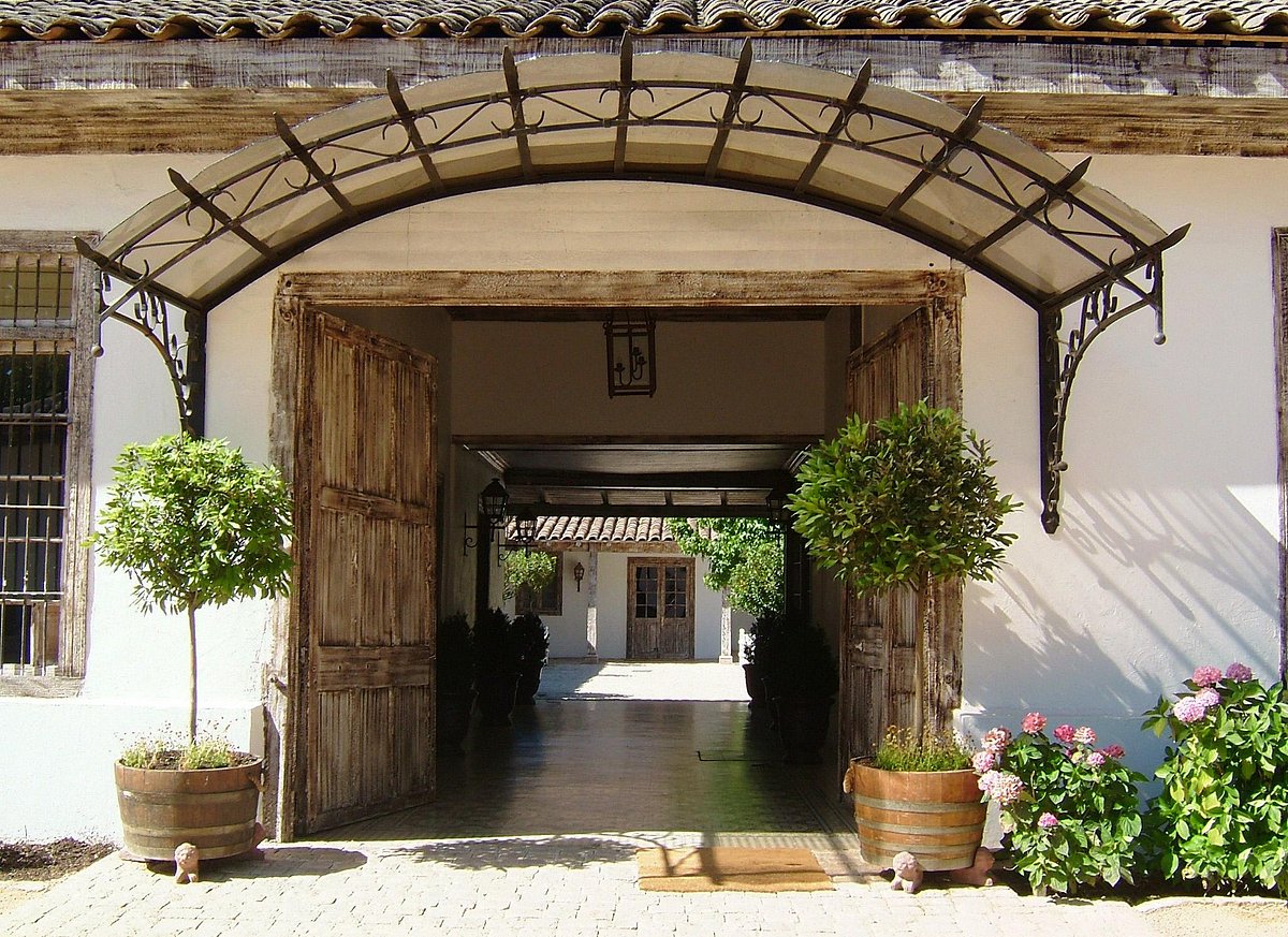 Casa Silva Vineyard Hotel, The Wine Valleys | Timbuktu Travel