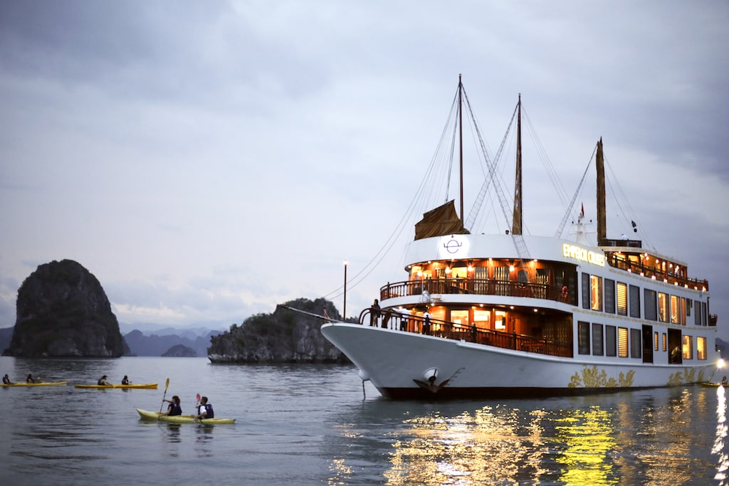 Emperor Cruise, Halong Bay | Timbuktu Travel