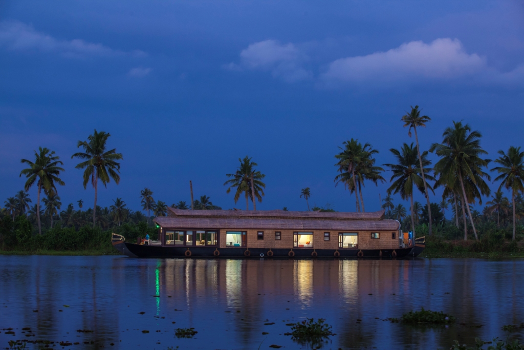Lakes and Lagoons Deluxe, Kerala backwaters | Timbuktu Travel