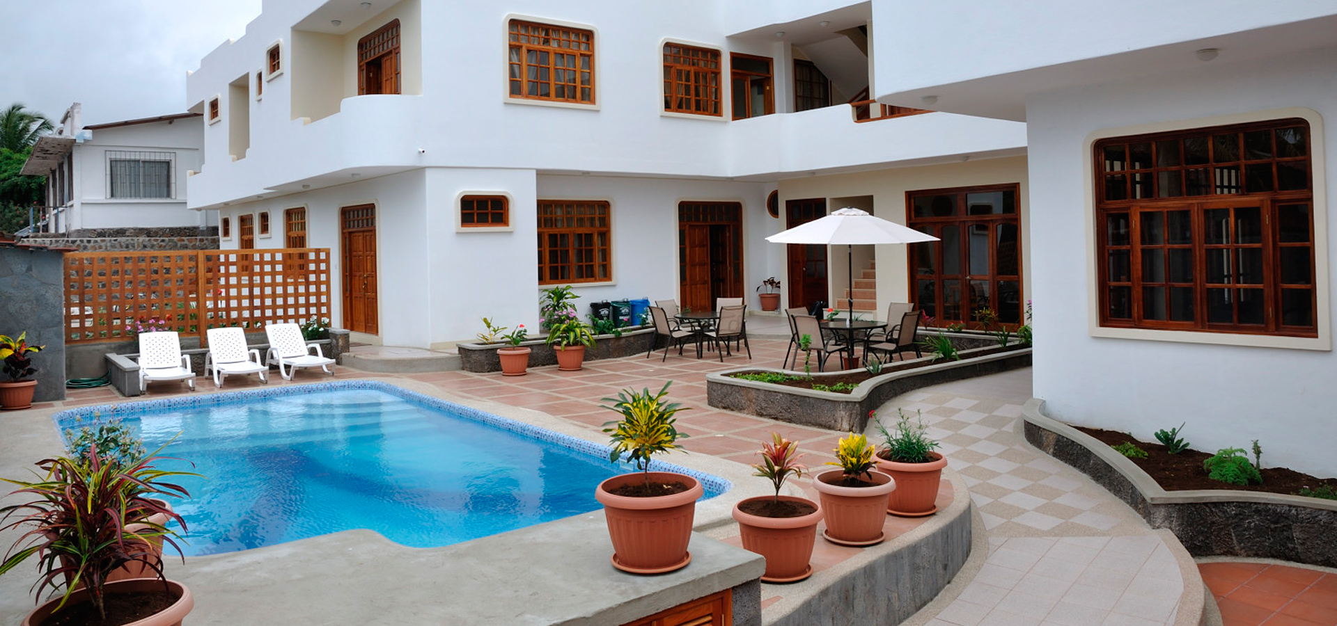 Villa Laguna Hotel, Isla Santa Cruz | Timbuktu Travel