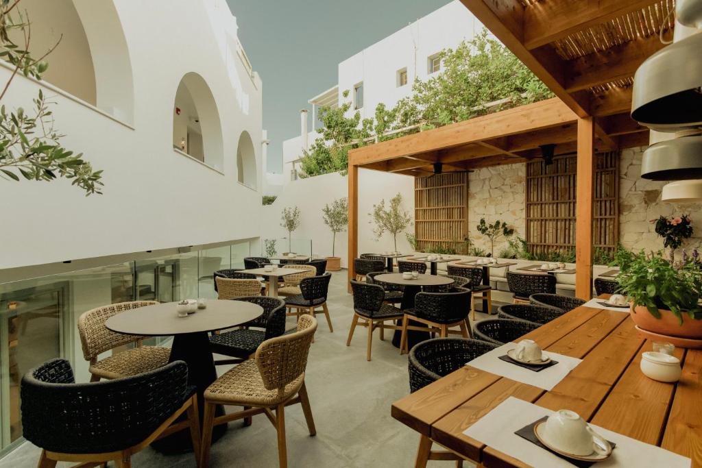 Opal Hotel, Paros | Timbuktu Travel
