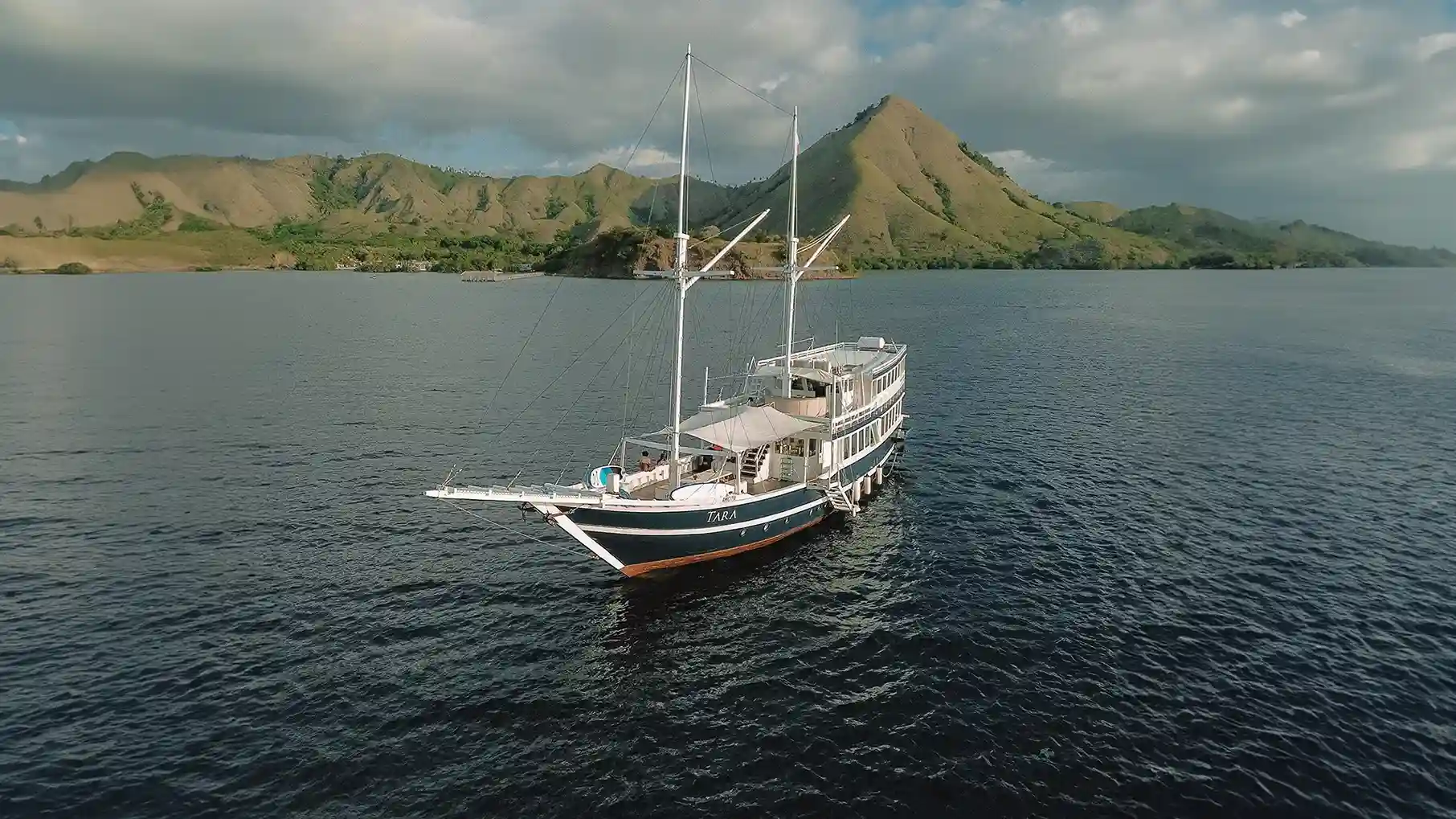 Tara Boat, Komodo | Timbuktu Travel