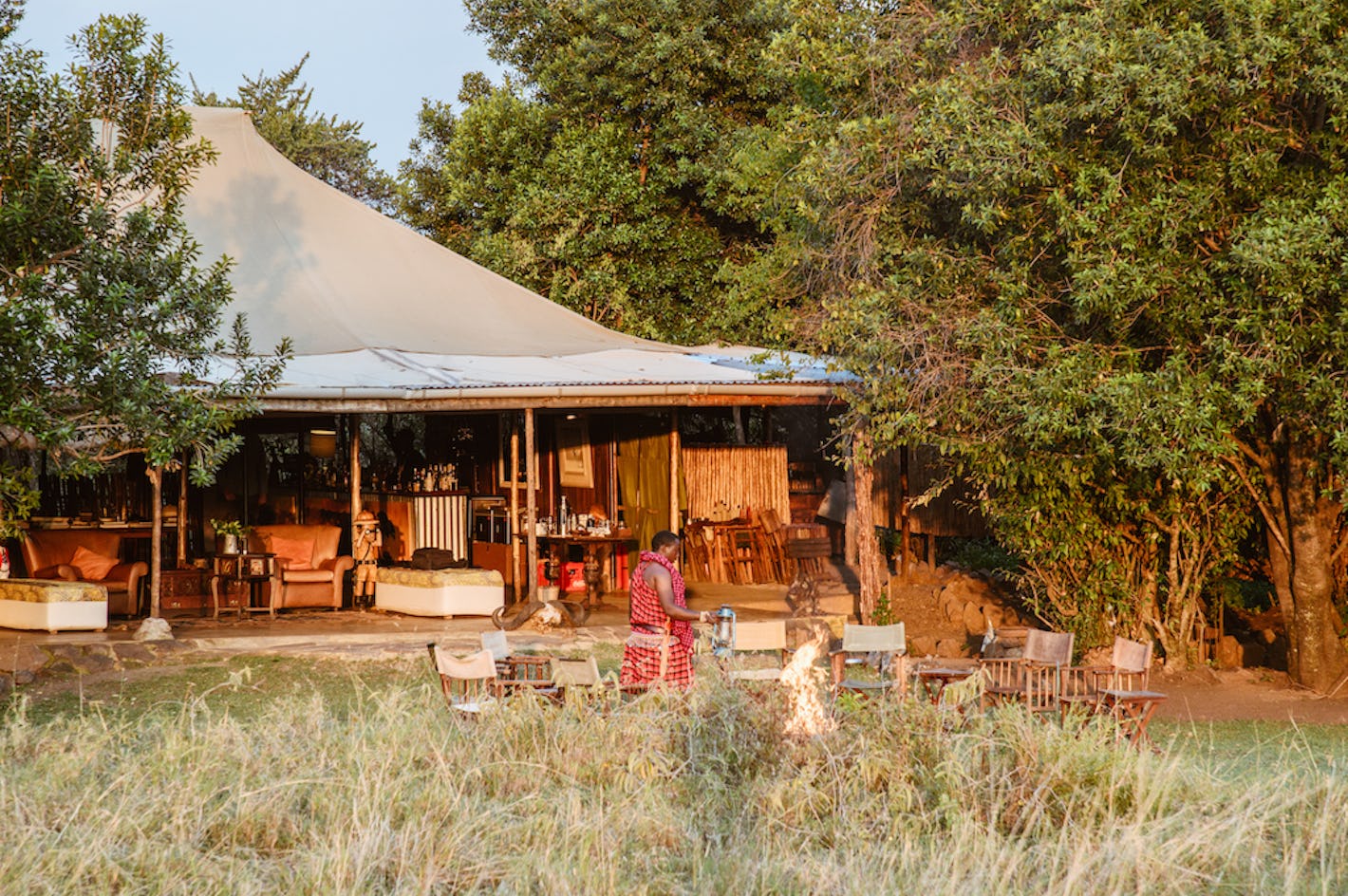 Legendary Serengeti Camp - Luxury seasonal Mobile Safari tented camp
