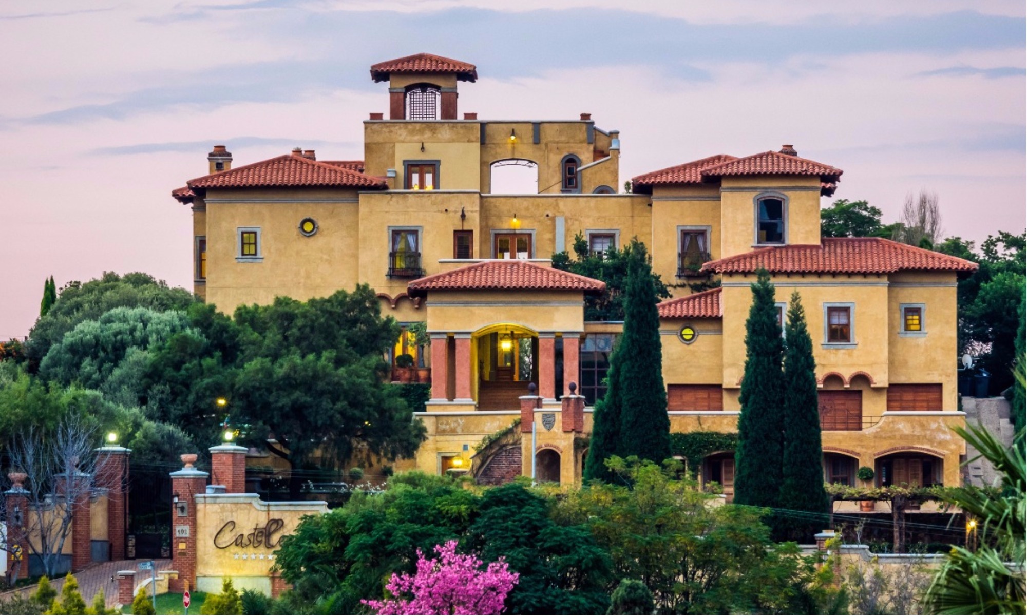 Castello di Monte, Johannesburg | Timbuktu Travel