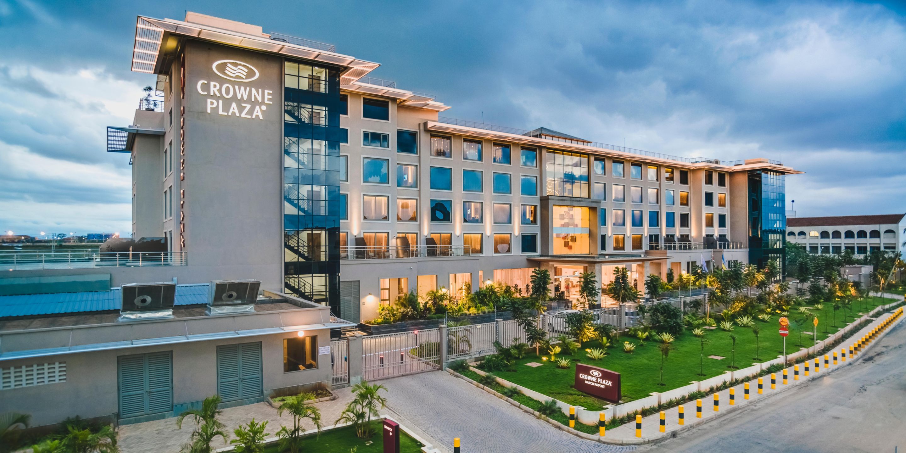 Crowne Plaza Nairobi Airport, Nairobi | Timbuktu Travel
