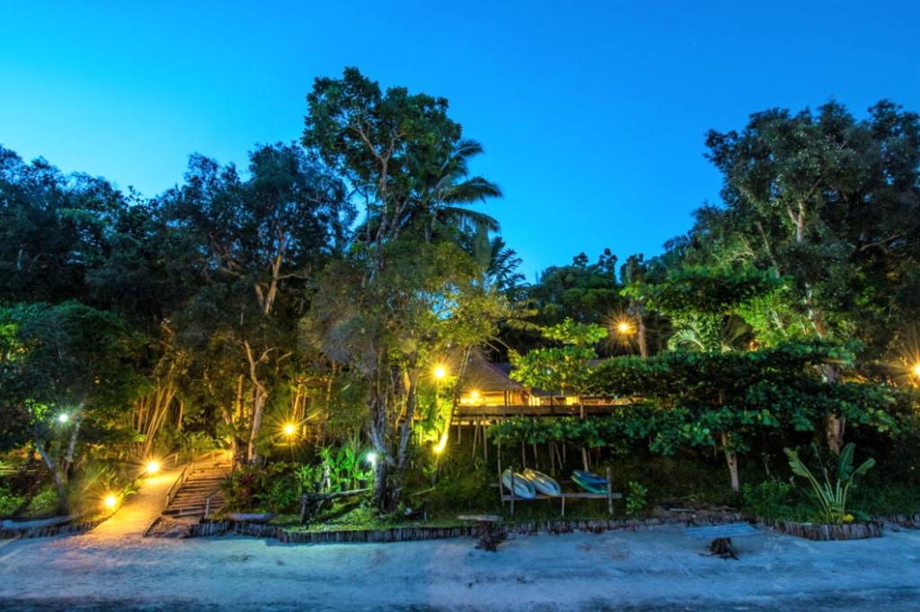  Bush House Pangalanes Channel Hotel, Mankara & the Pangalanes Canal | Timbuktu Travel