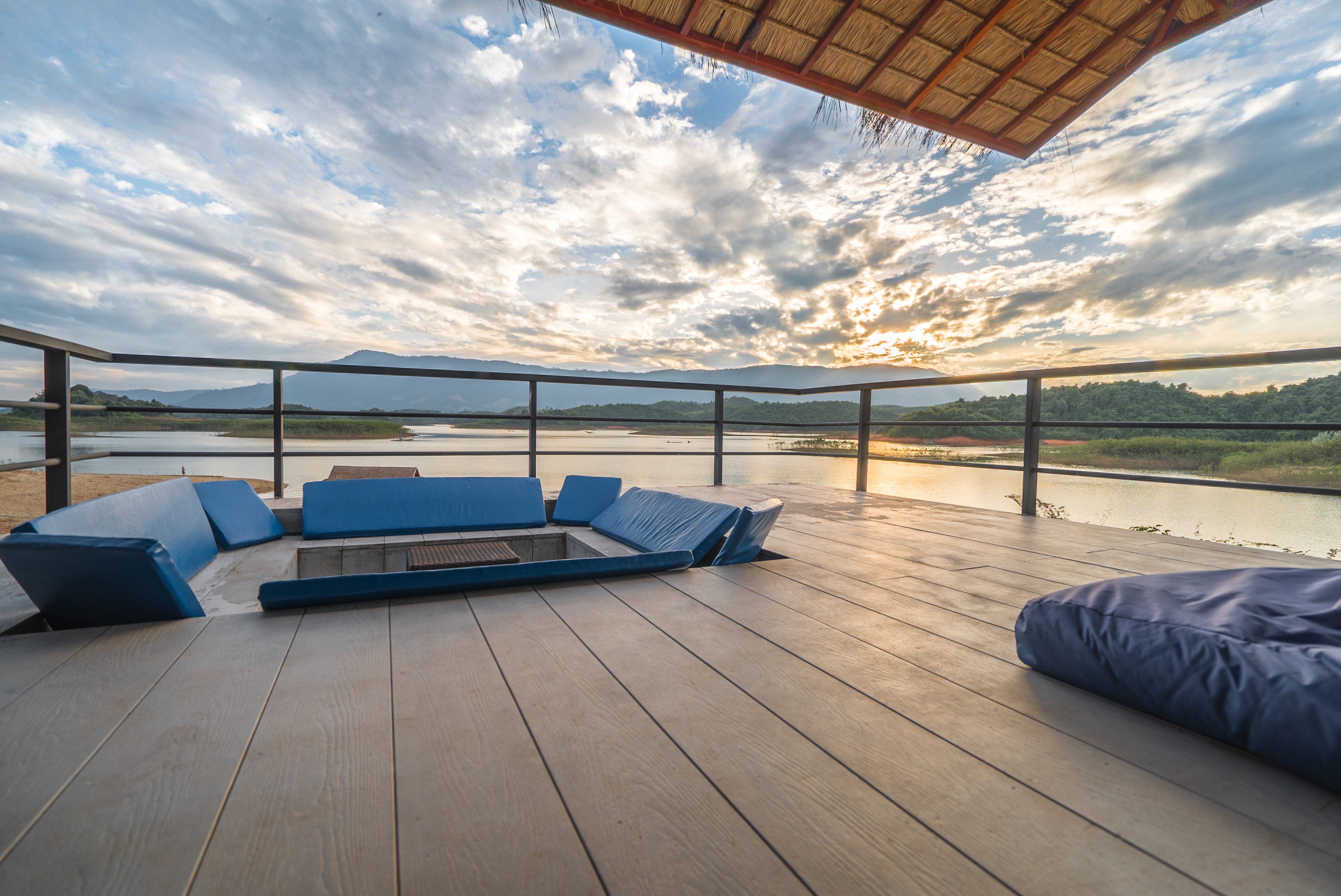 Deluxe Beach View Bungalows 