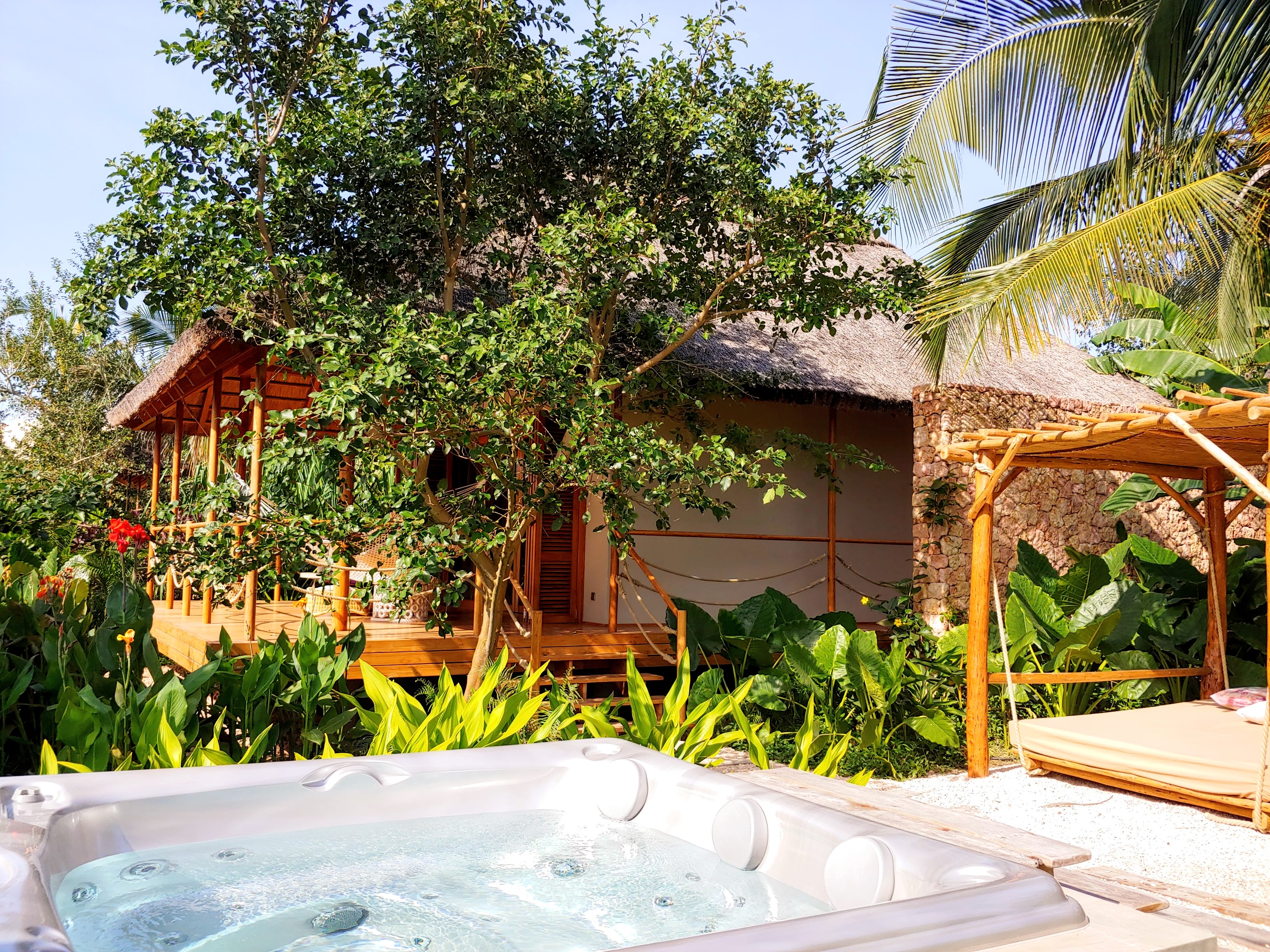 Jacuzzi Bungalow