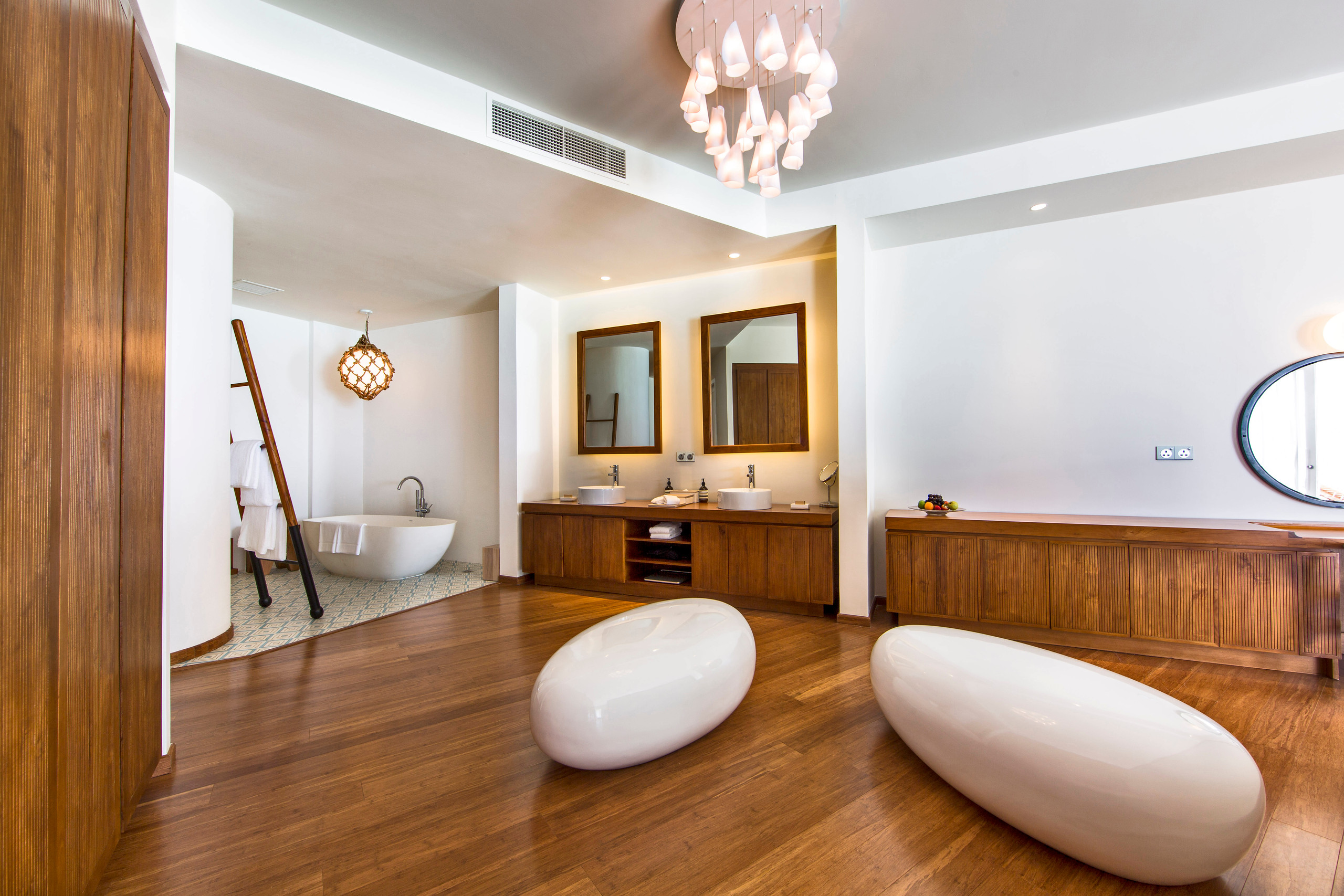 1 and 2 Bedroom Ocean Lagoon House 