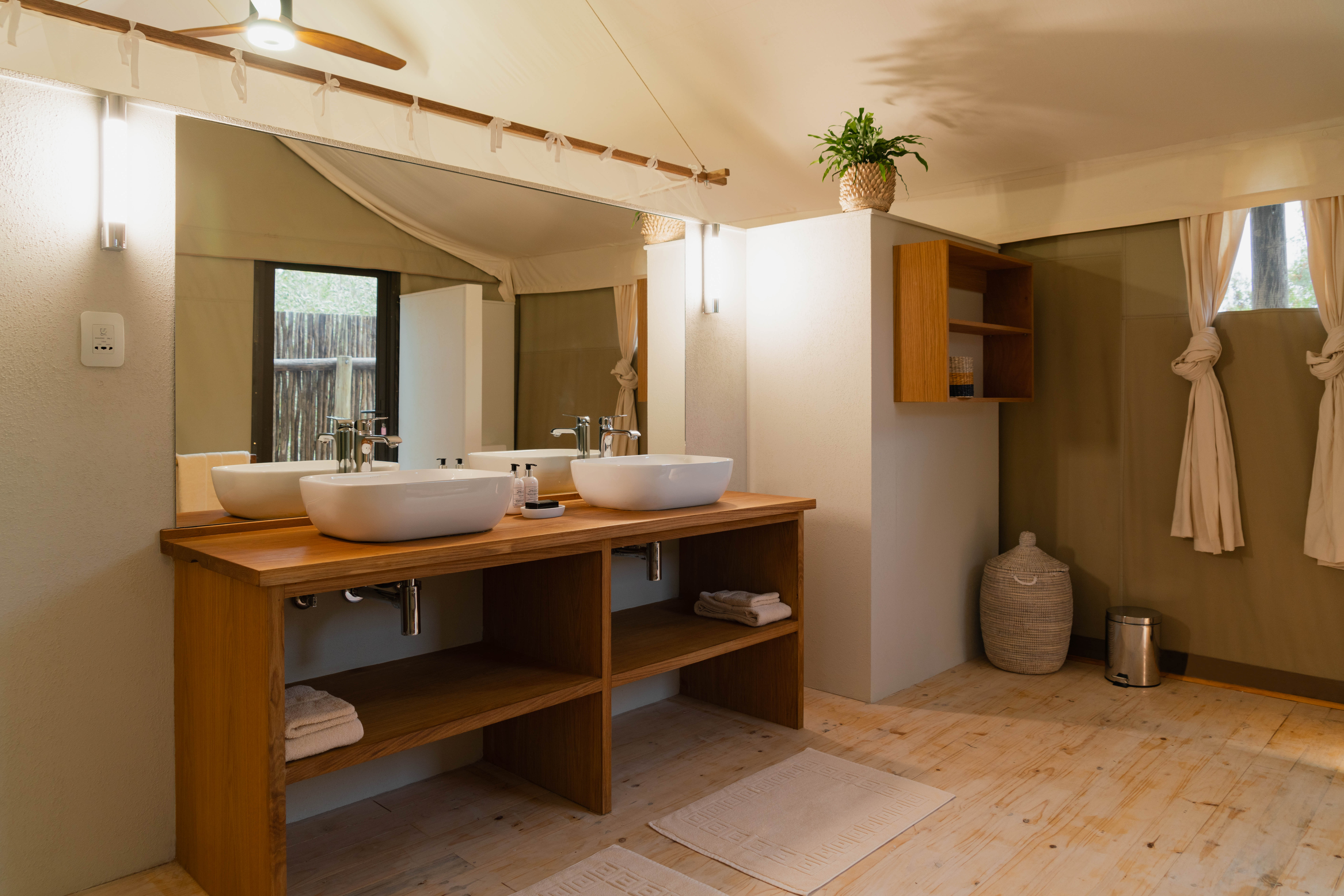 Family & Friends Double Luxury Tented Suite